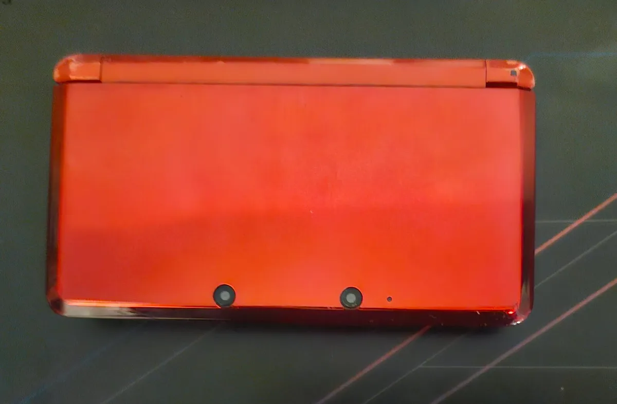 Red modded 3ds - Image 1