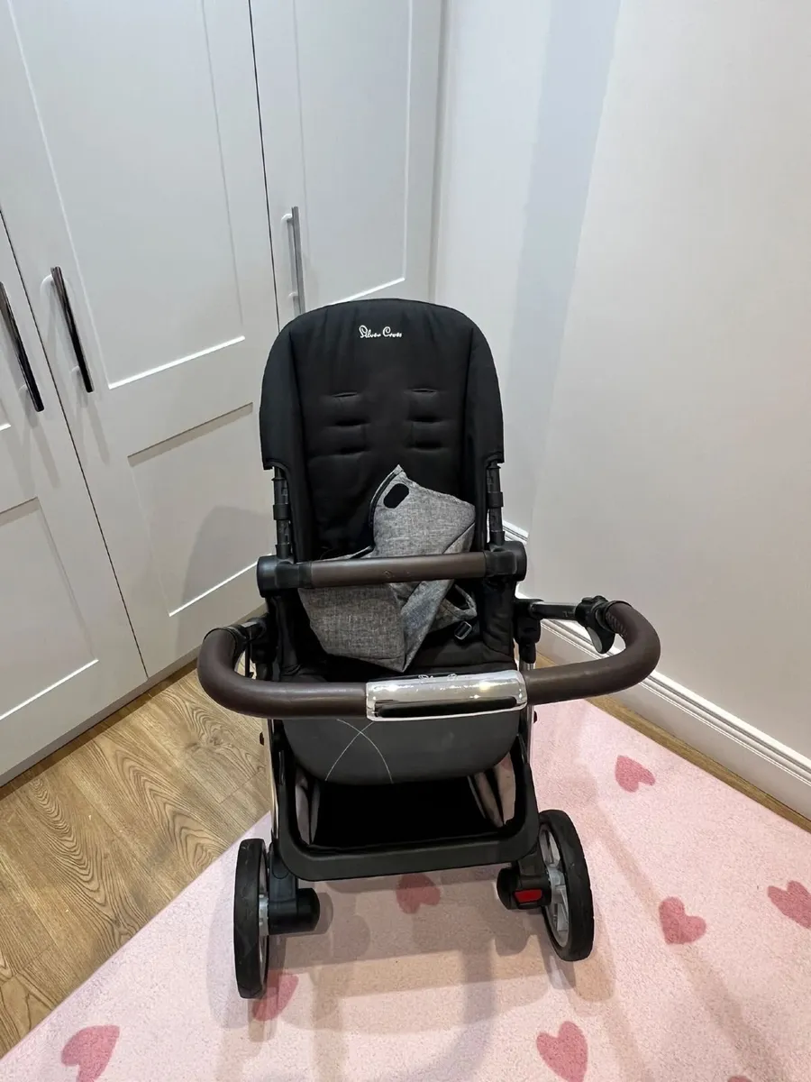 Silver Cros Buggy + Car Seat System - Image 4