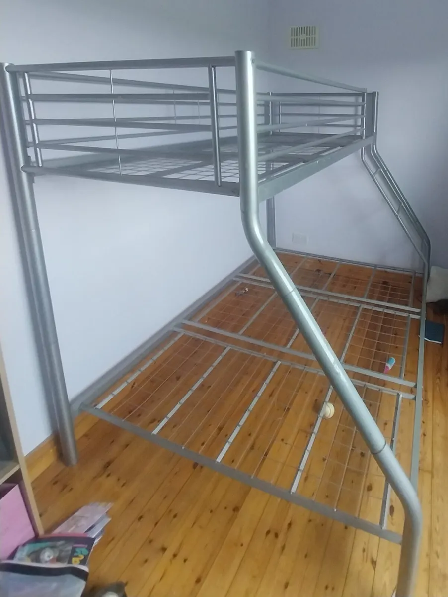 Bunk bed - double and single - Image 1