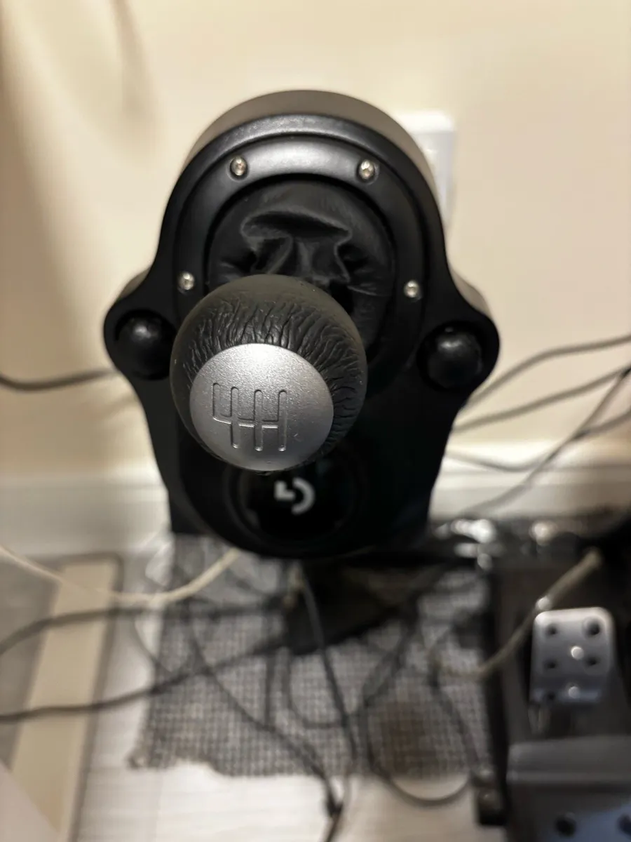 Logitech G920 + Shifter +Stand-Playstation ver - Image 2