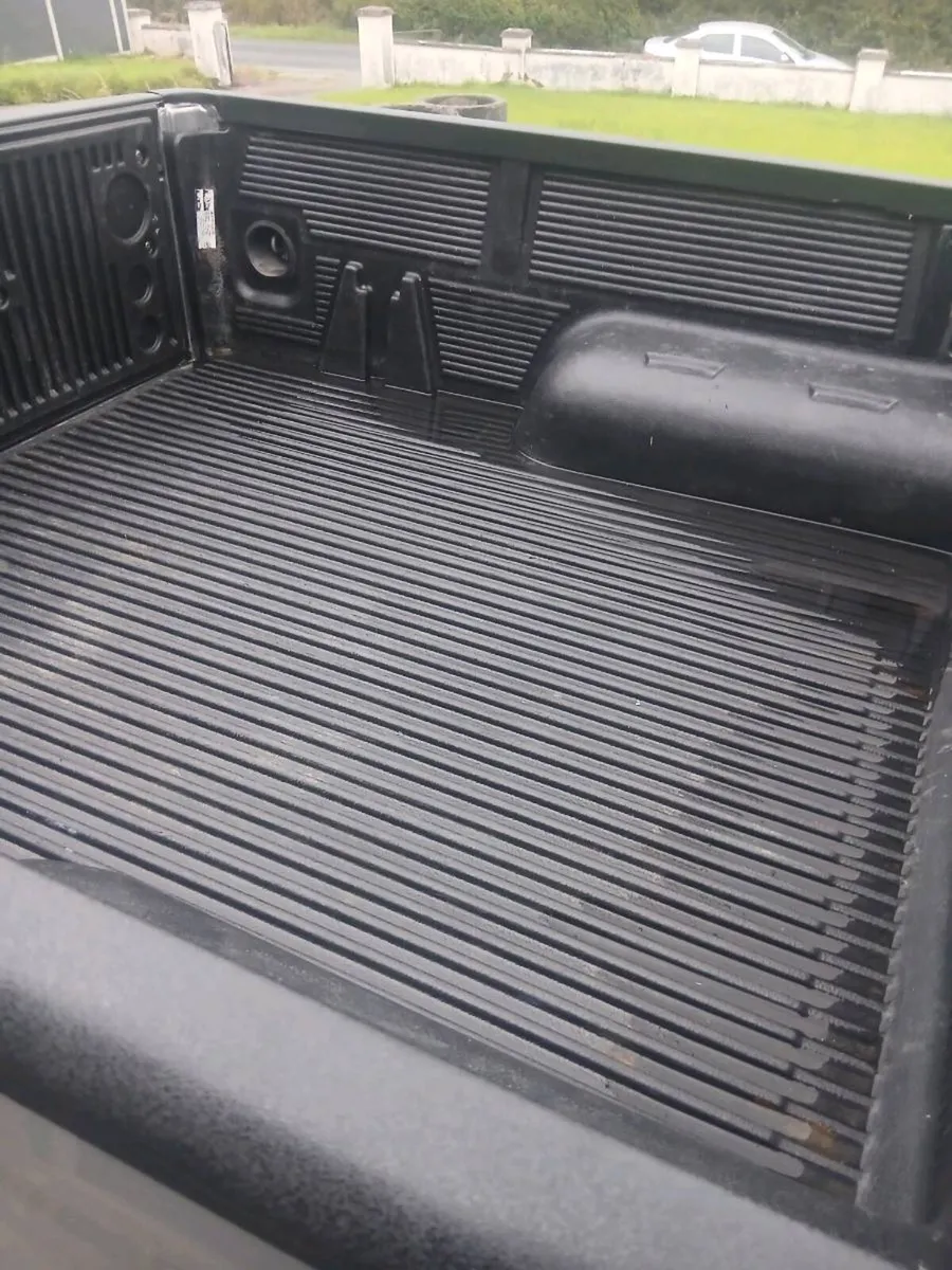 202 Toyota Hilux Invinvible 2.4 Auto No Vat Final - Image 4
