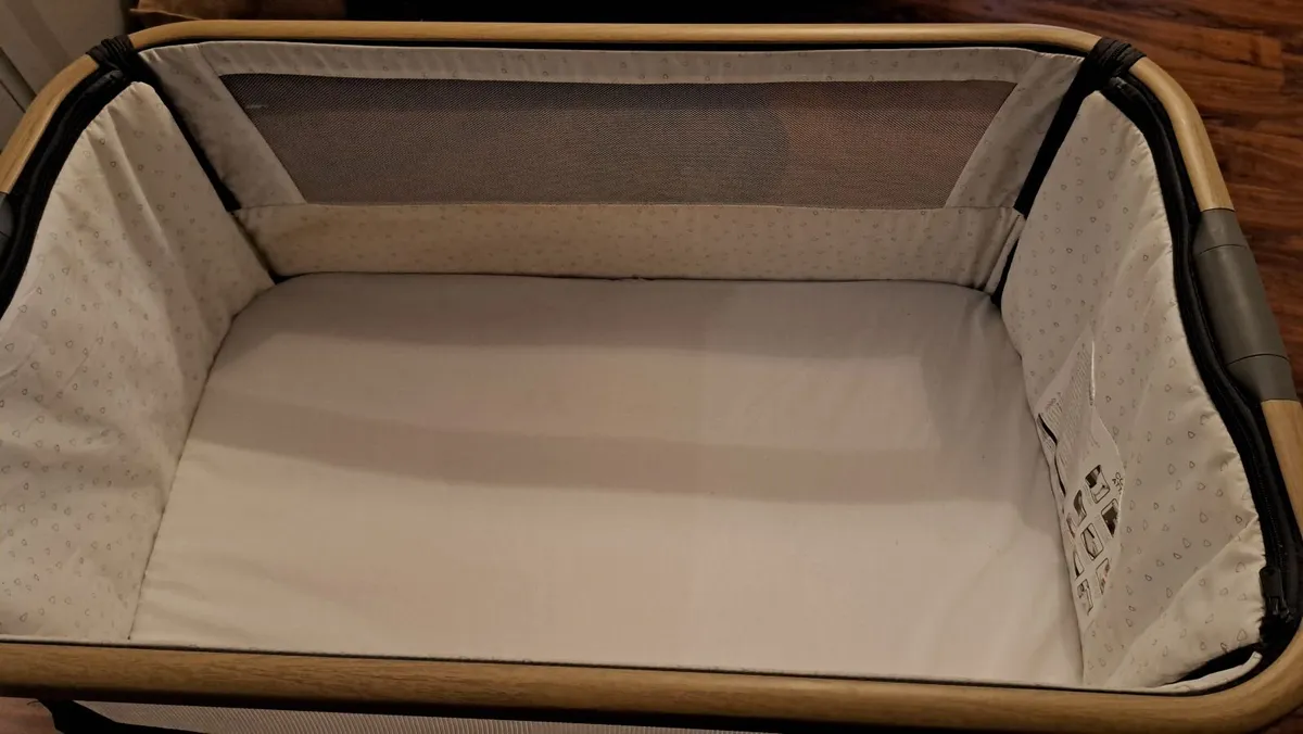 arcoal/Grey with the oak-effect frame. - Image 3