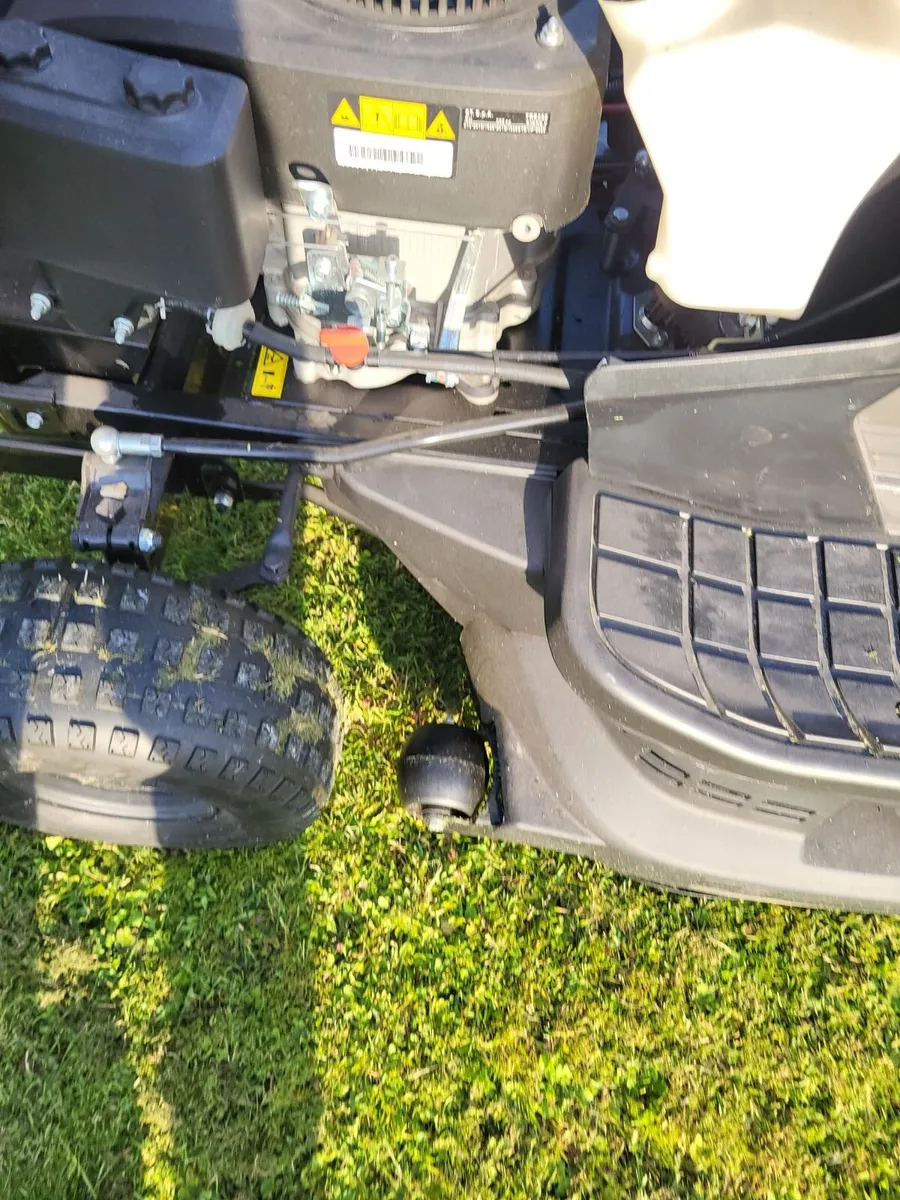 stiga estate ride on mower - Image 3