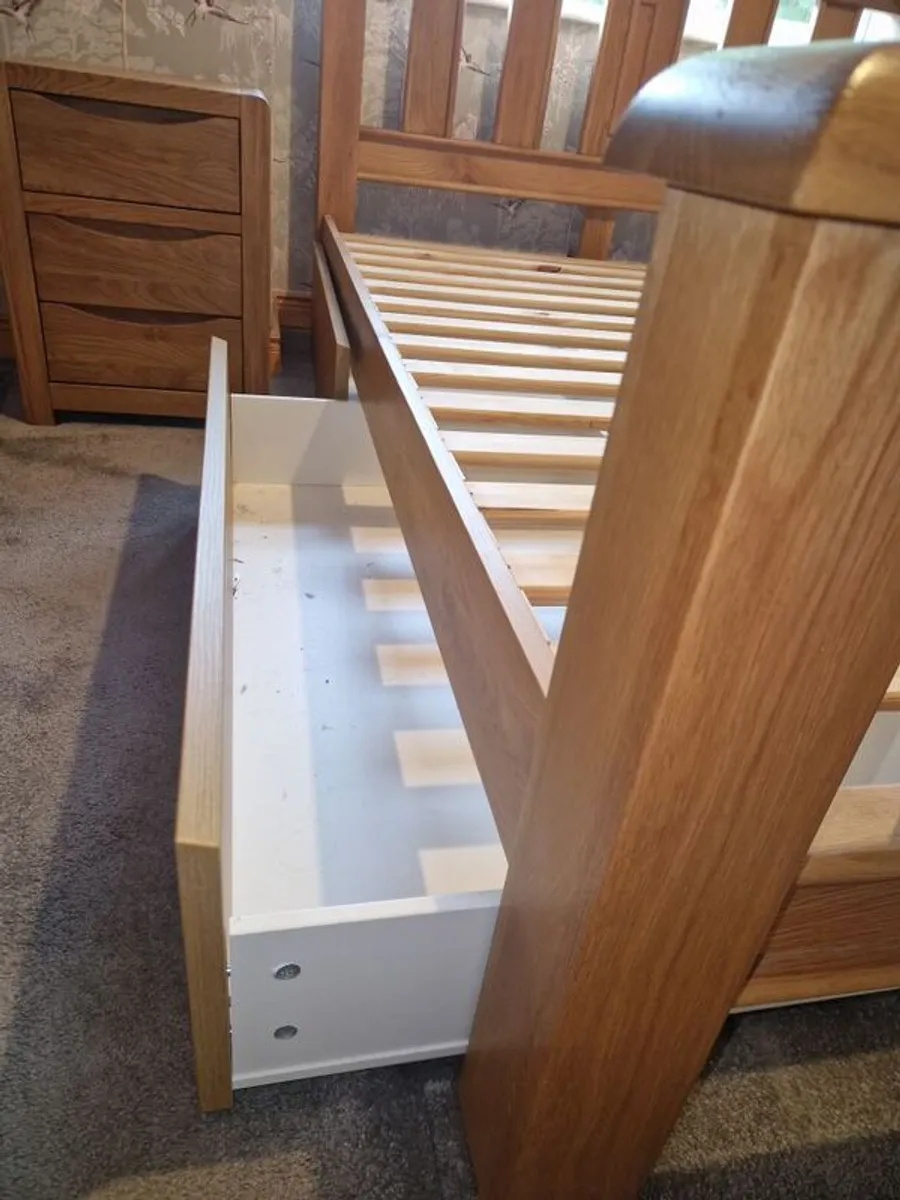 Oak Bedframe and bedside lockers full set - Image 3