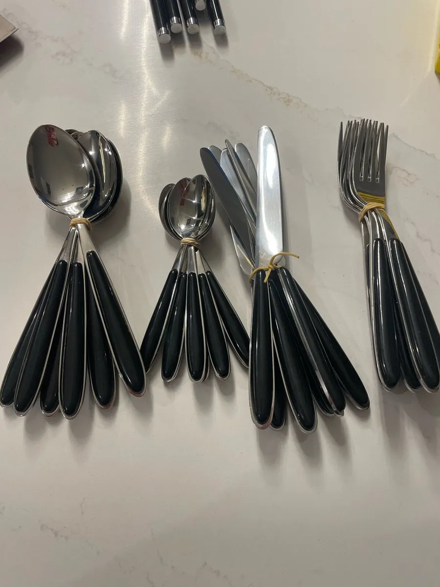 Napoli 18/8 stainless steel cutlery -24 piece + - Image 1