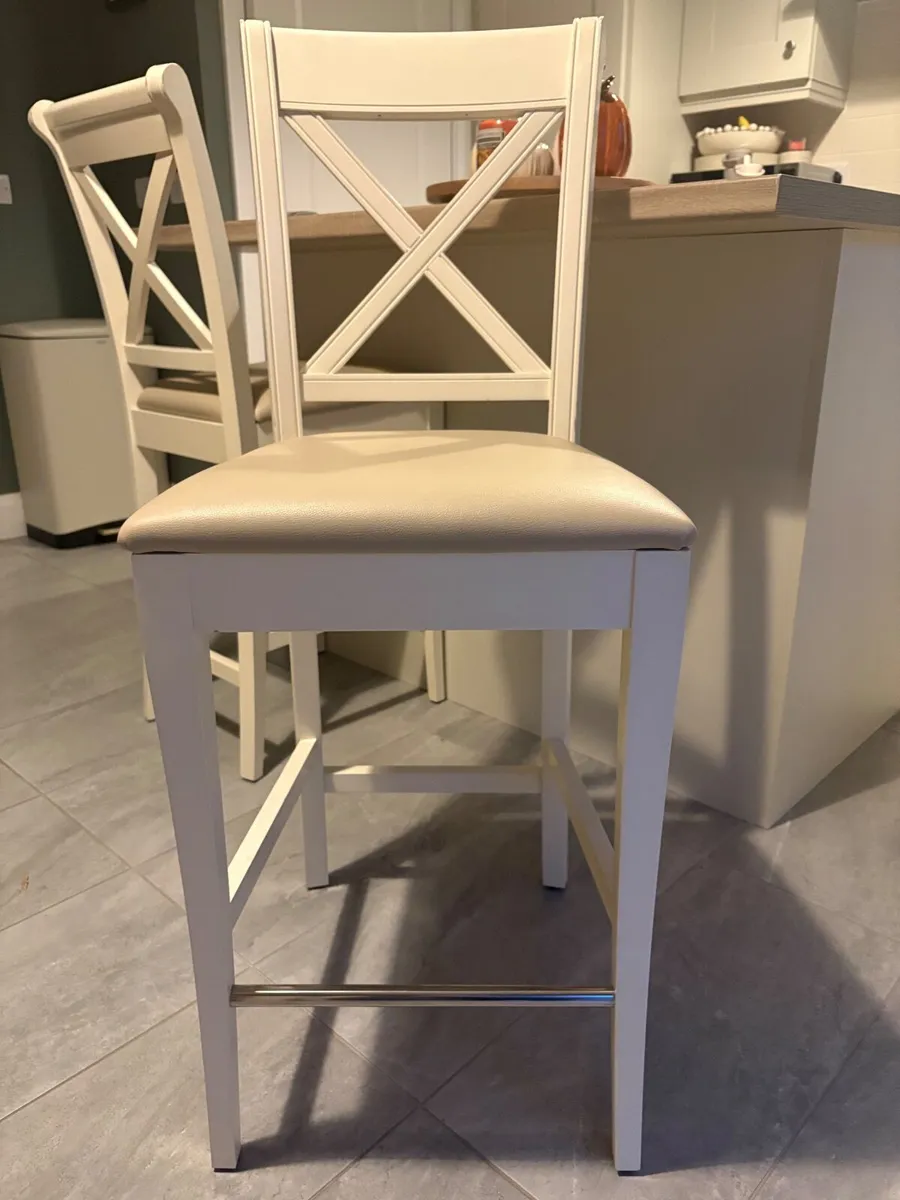 Island Chairs - Image 2