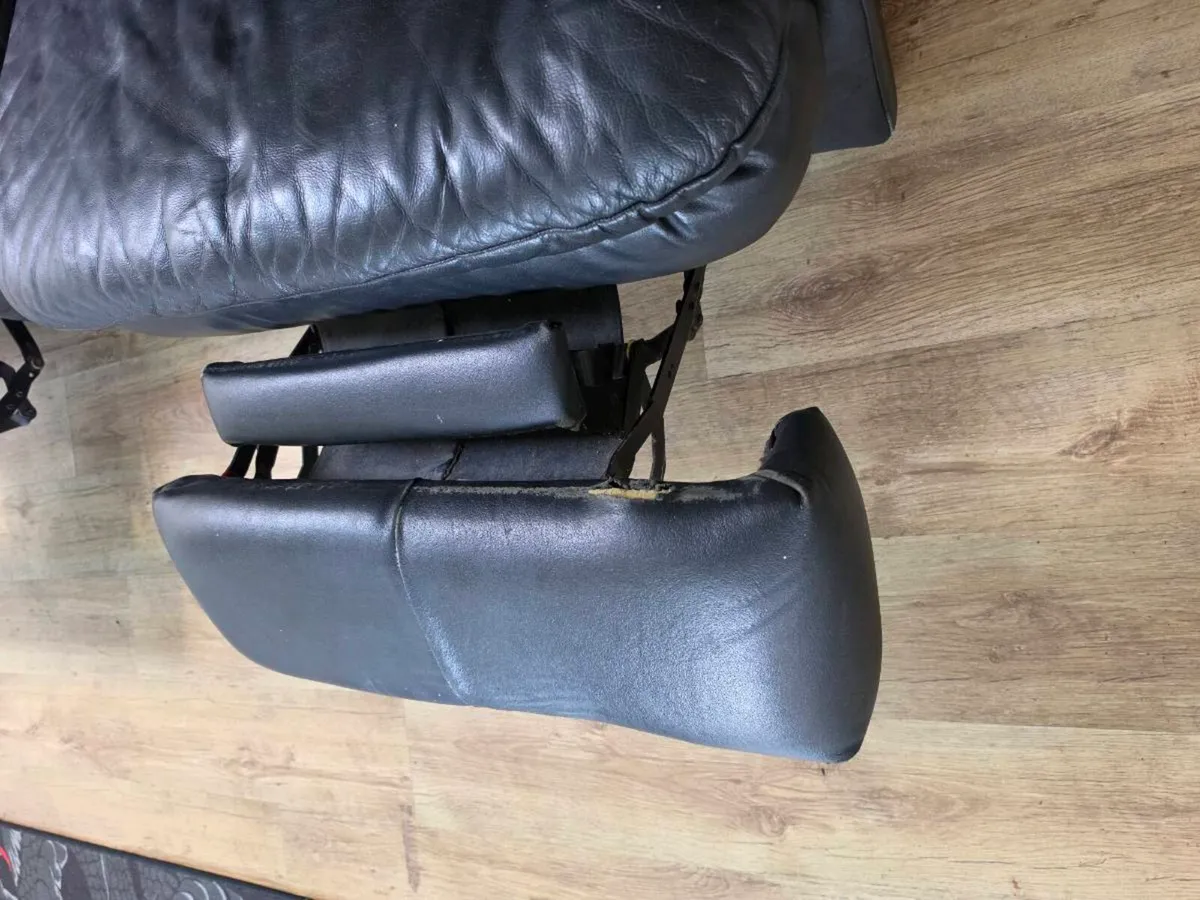 Leather sofa - Image 2