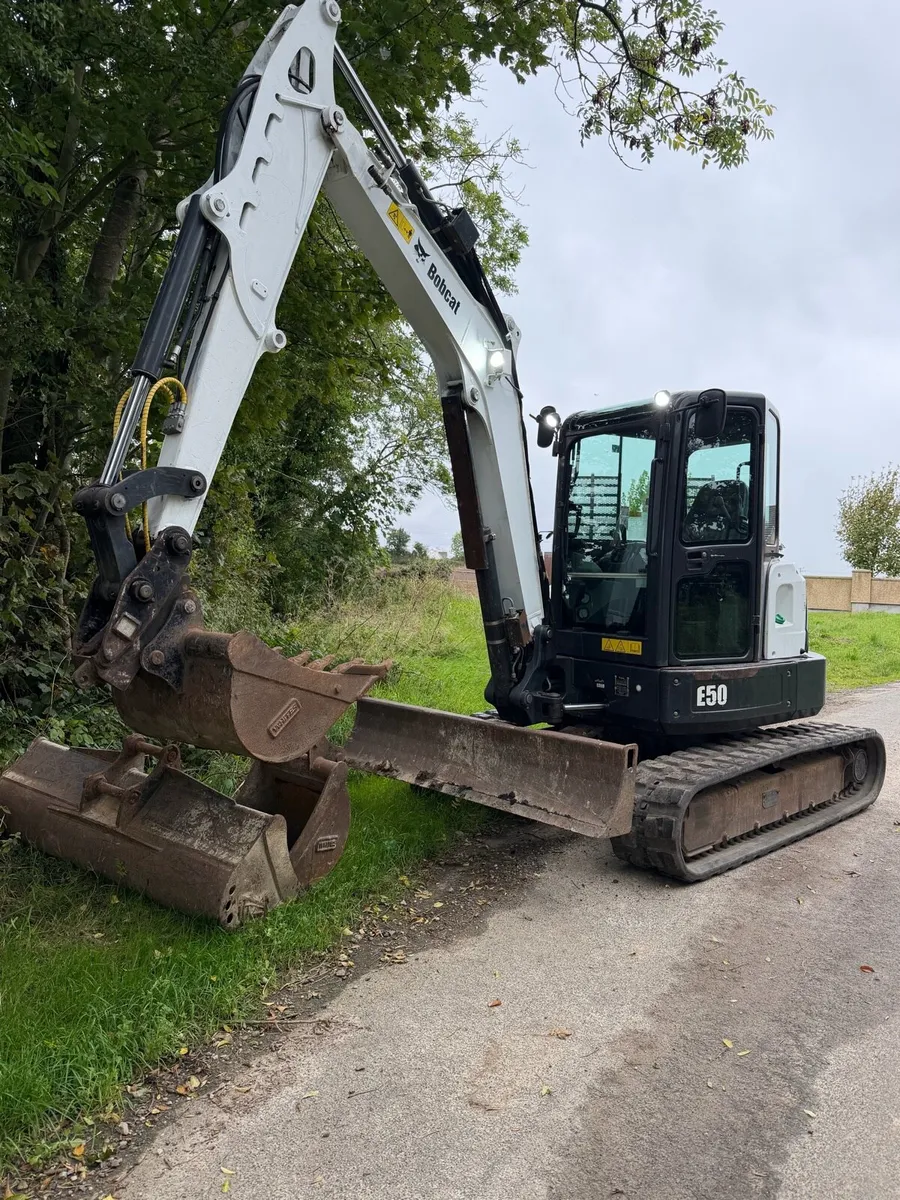 Bobcat e50 5 ton digger - Image 1