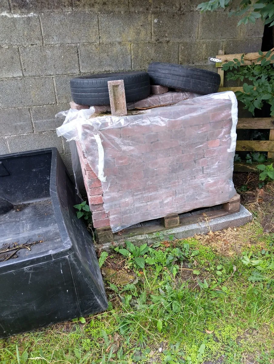 Barleystone bricks for sale. - Image 1