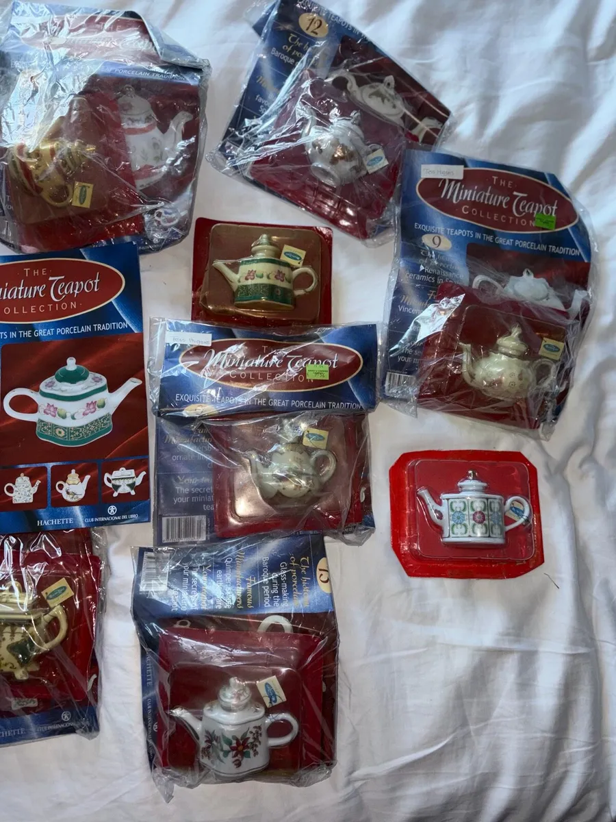 Vintage "Miniature Teapot Collection" by Hachette - Image 3