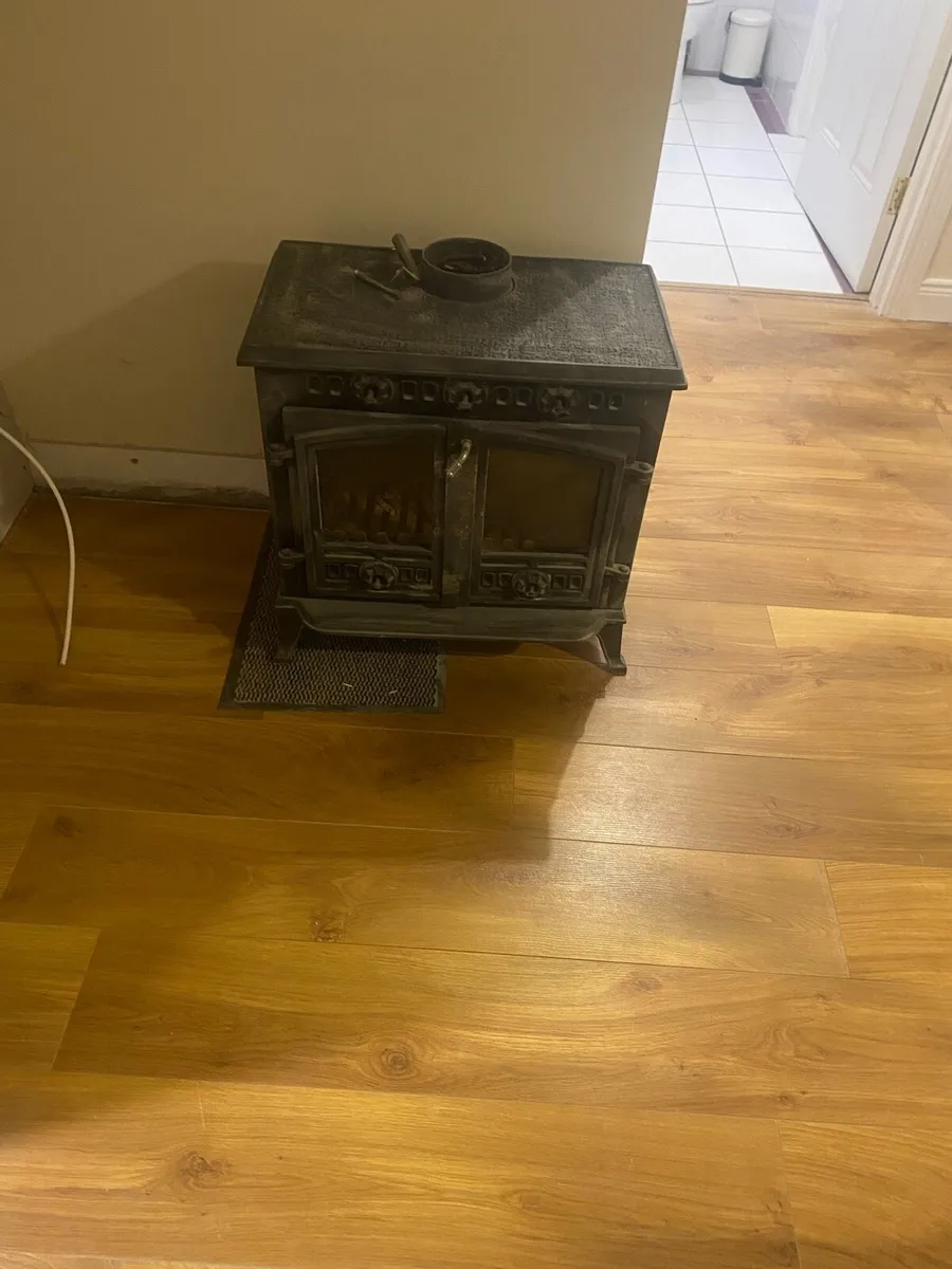 Stove - Image 1
