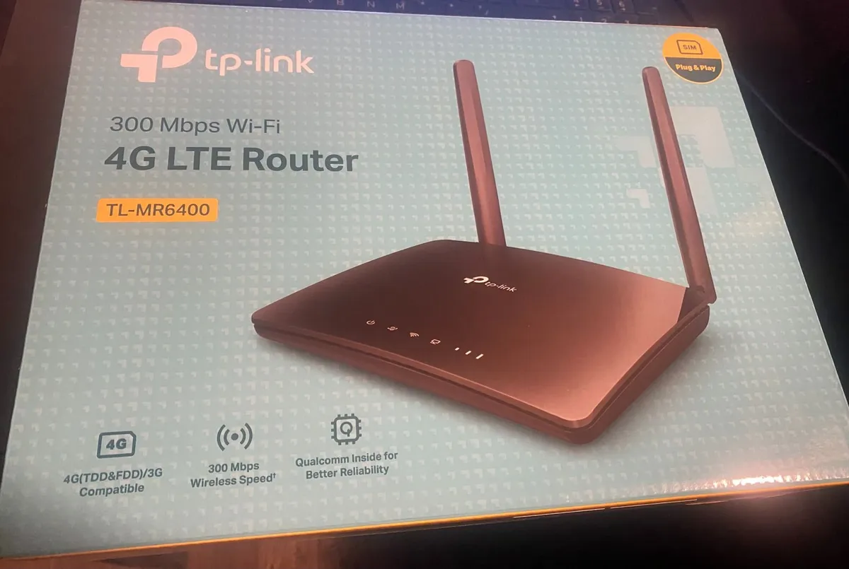 tp-link 4g LTE 300 Mbps Wi-Fi Router - Image 1