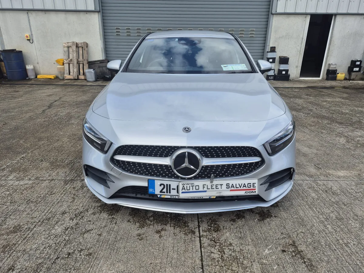 211 MERCEDES A200 2.0 CDI AMG LINE AUTO - Image 2