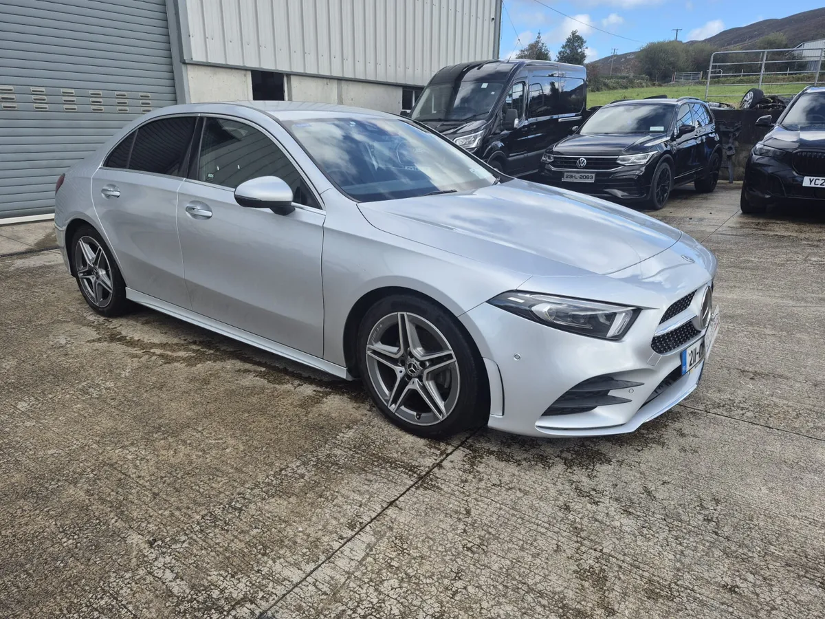 211 MERCEDES A200 2.0 CDI AMG LINE AUTO - Image 1