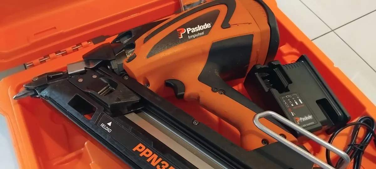 Paslode Impulse PPN35Ci Lithium Nail Gun - Image 4