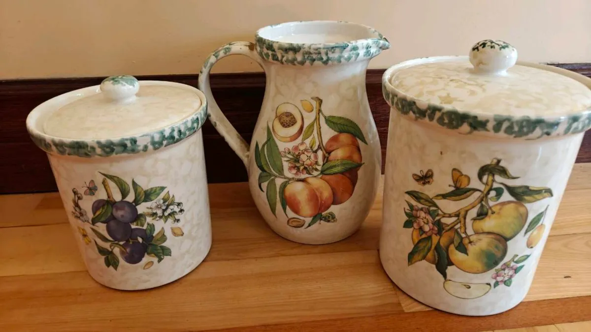 Himark Pottery - Image 1