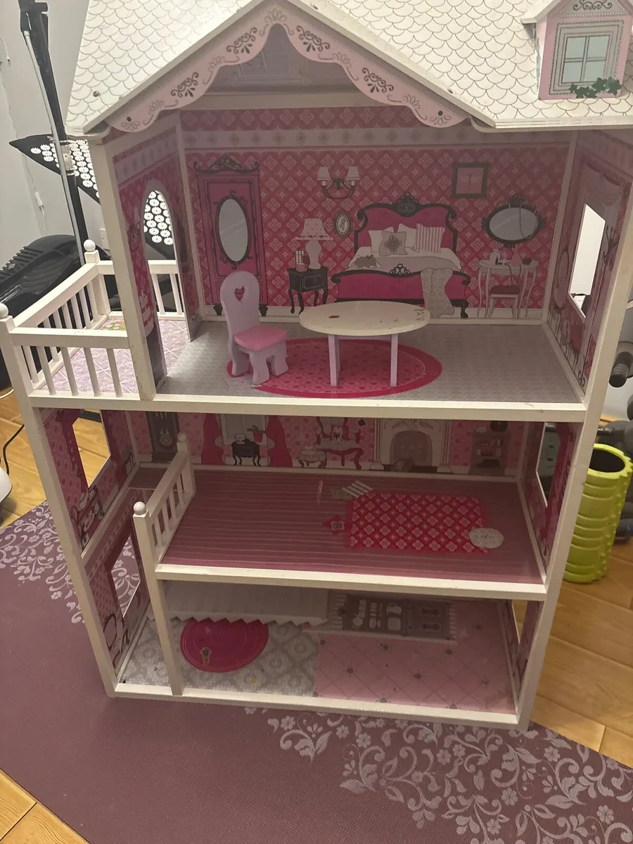 Children’s doll house - Image 1