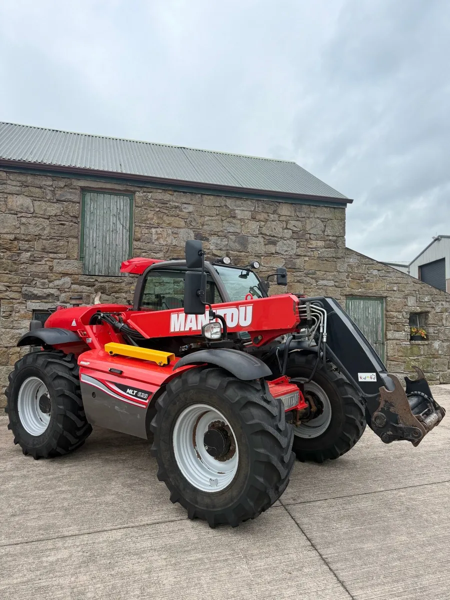 2016 Manitou MLT629 Premium - Image 2