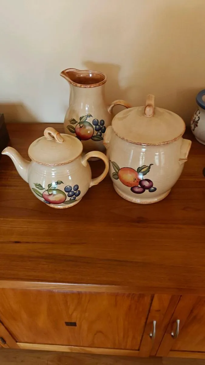 Yeovil Hornsea Pottery Collection - Image 1