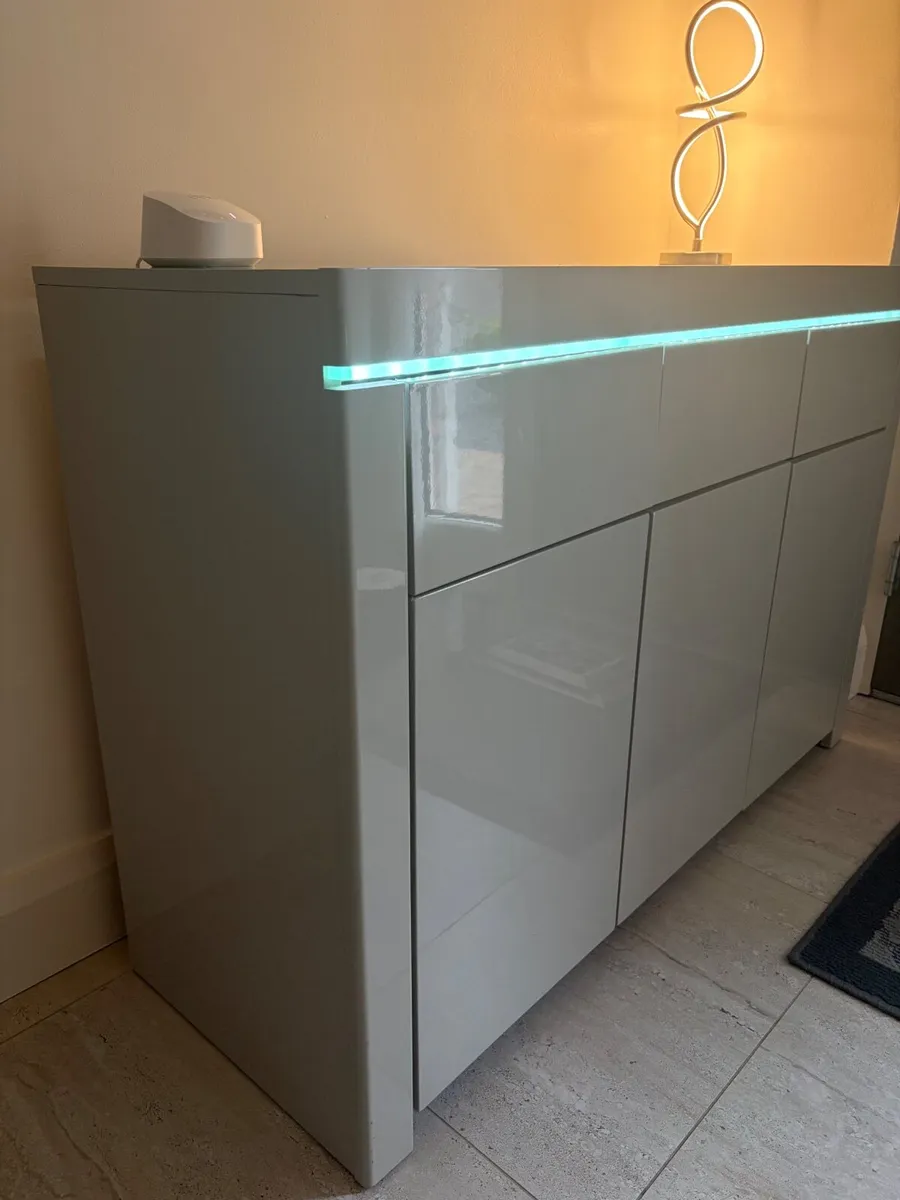 Large sideboard - Image 4