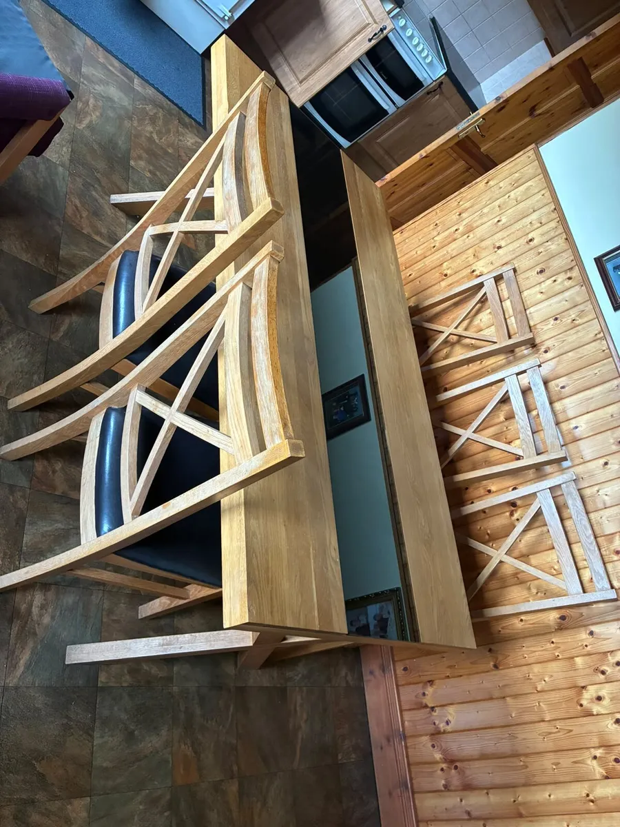Table and Chairs - Image 3