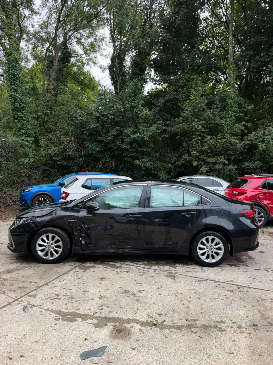 2021 Toyota Corolla Hybrid - Image 4