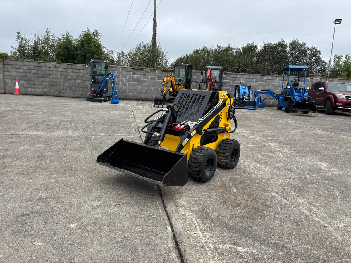Deleno S360 Stand on Mini Skid Steer - Image 3