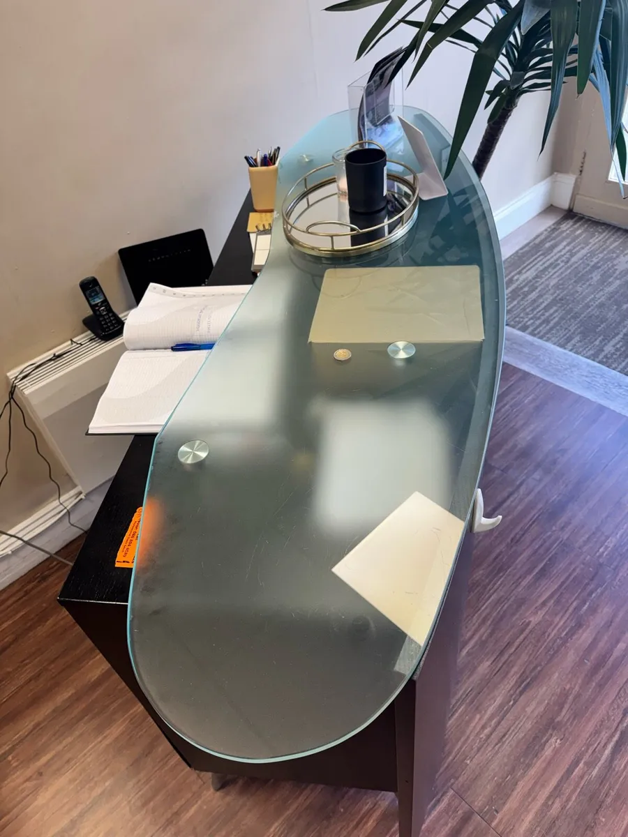 Reception/Salon Desk - Image 1