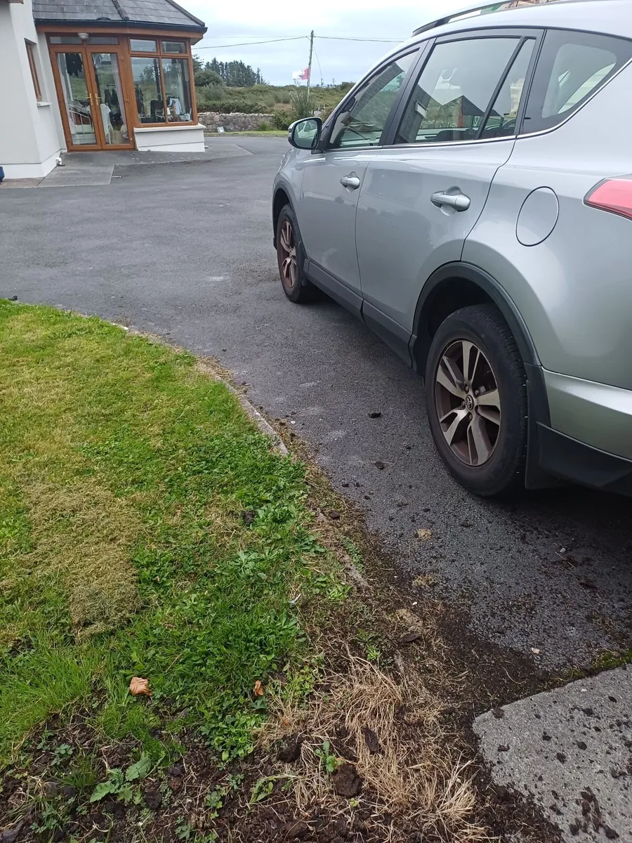 Car - Image 2