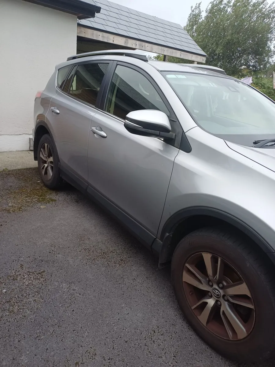 Car - Image 3