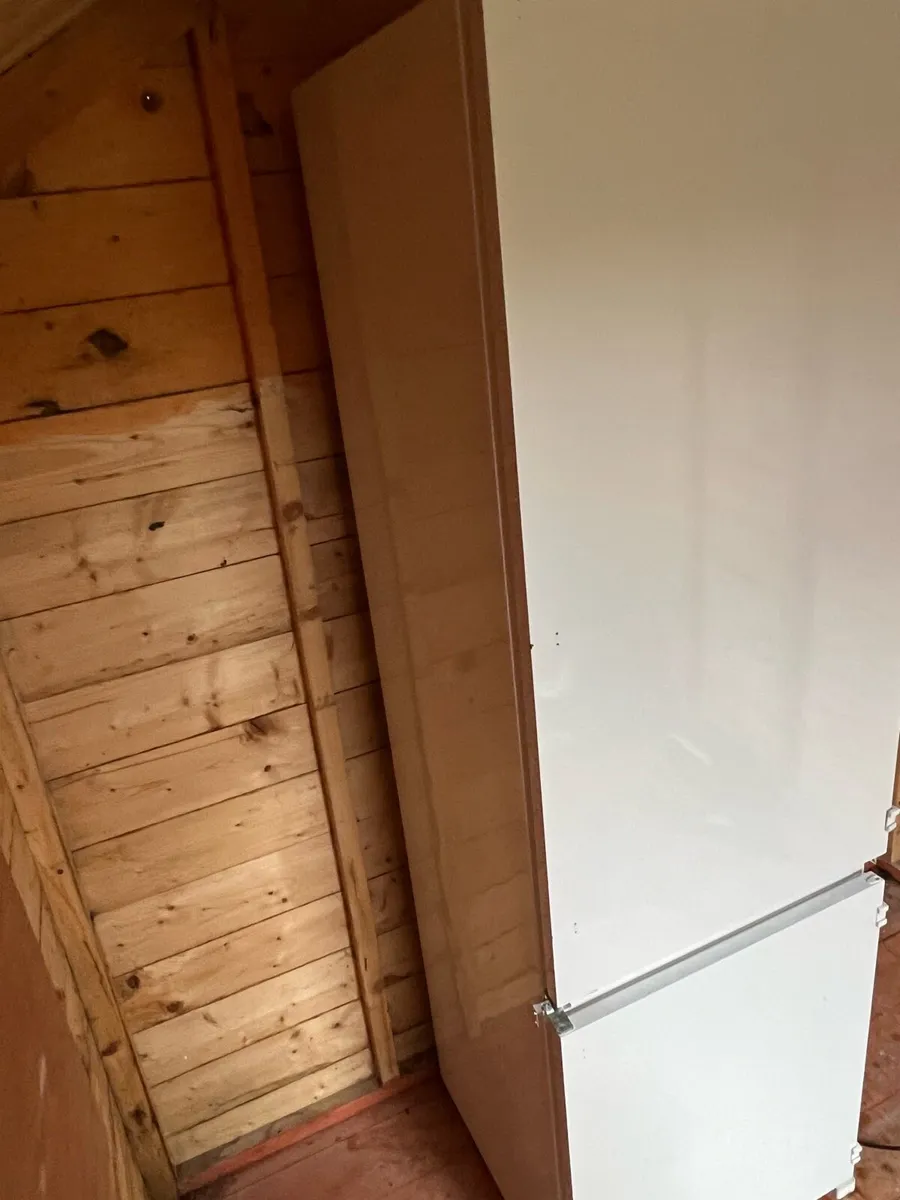 Fridge freezer - Image 2