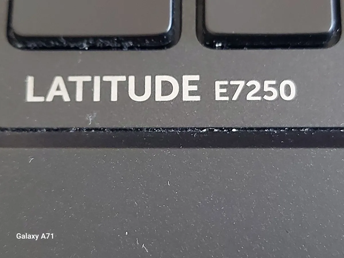Dell Latitude E7250 Ultrabook, 8GB Ram, 238GB SSD - Image 2