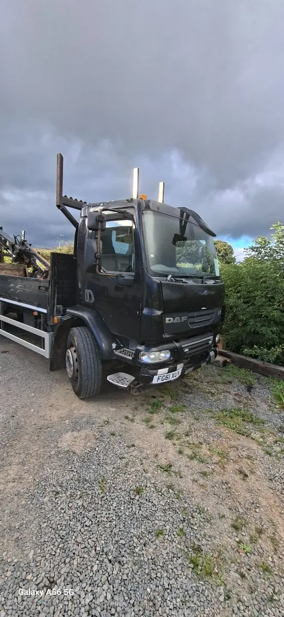 Crane lorry - Image 1