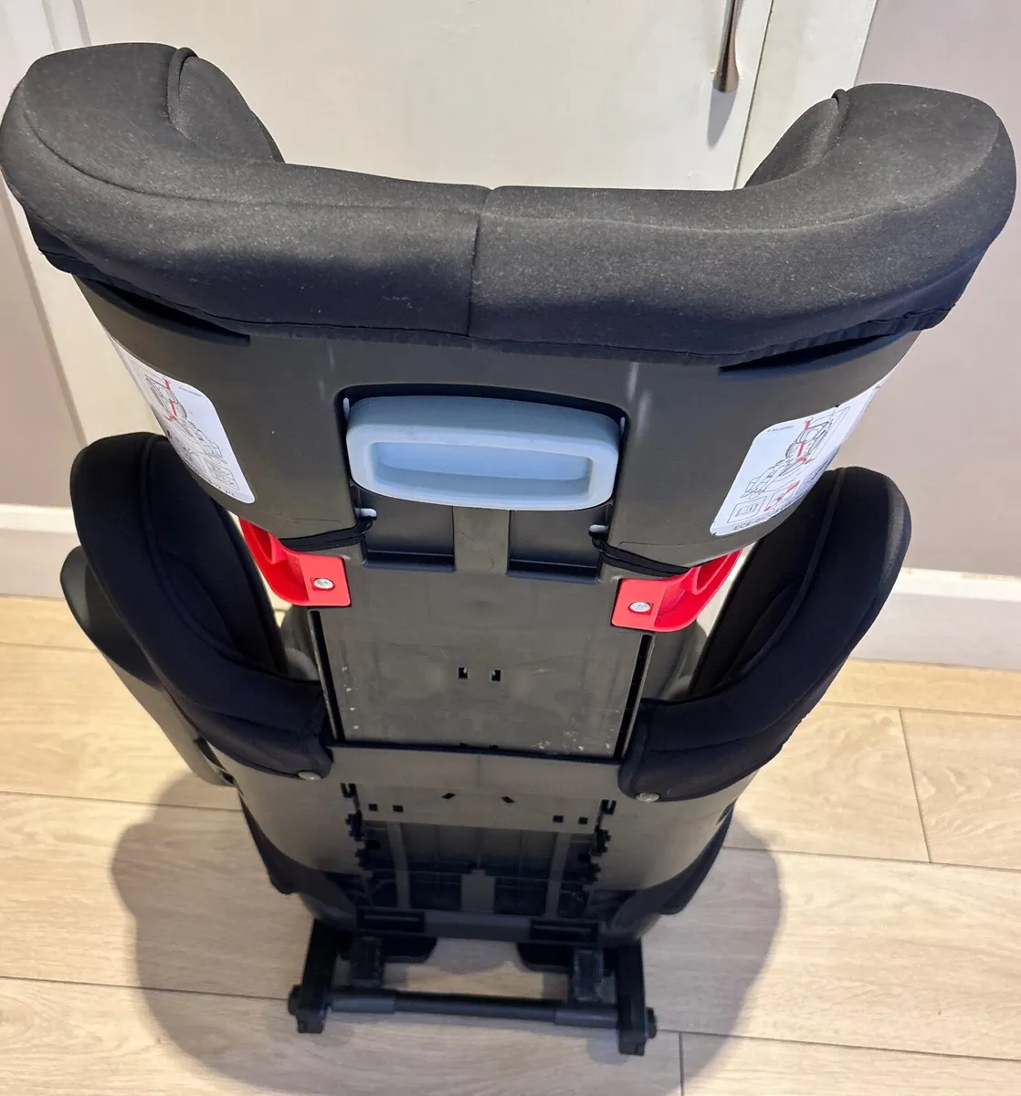 Joie  Group 2,3 car seat /can adapt to booster - Image 1