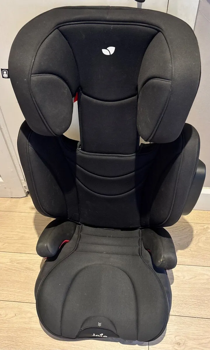 Joie  Group 2,3 car seat /can adapt to booster - Image 3