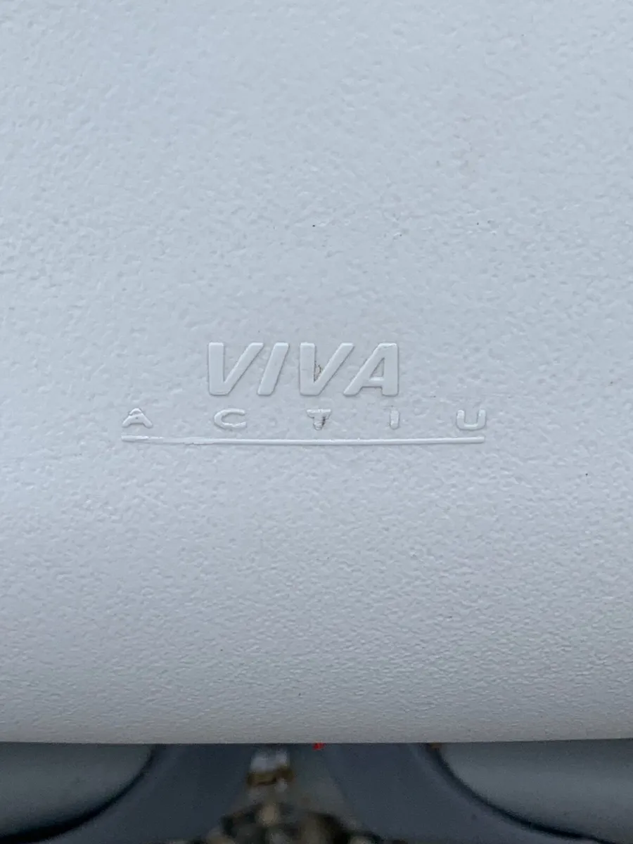 Red/White Activ Viva Chair - Image 1