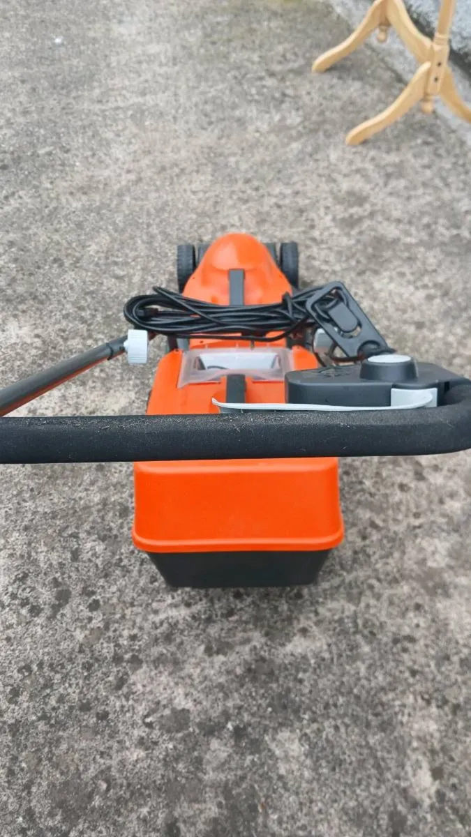 Flymo Electric Lawnmower - Image 2