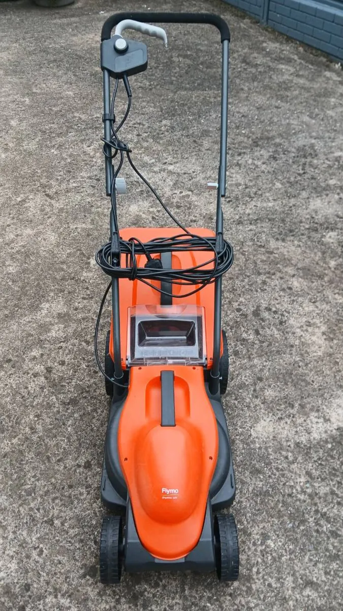 Flymo Electric Lawnmower - Image 4