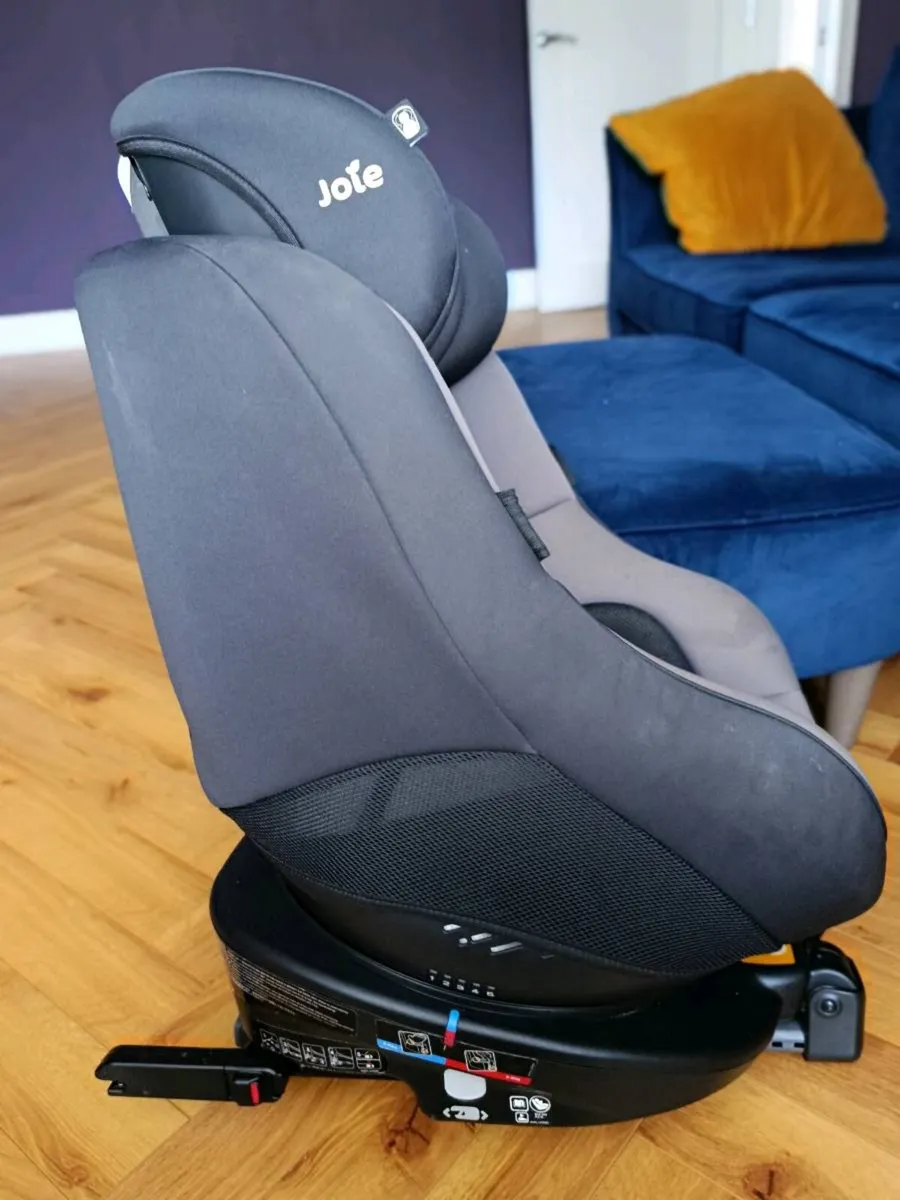 Car seat - Image 2