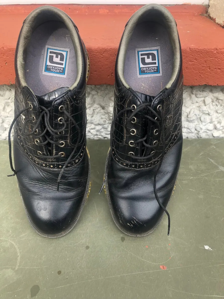 Golf shoes - Image 1
