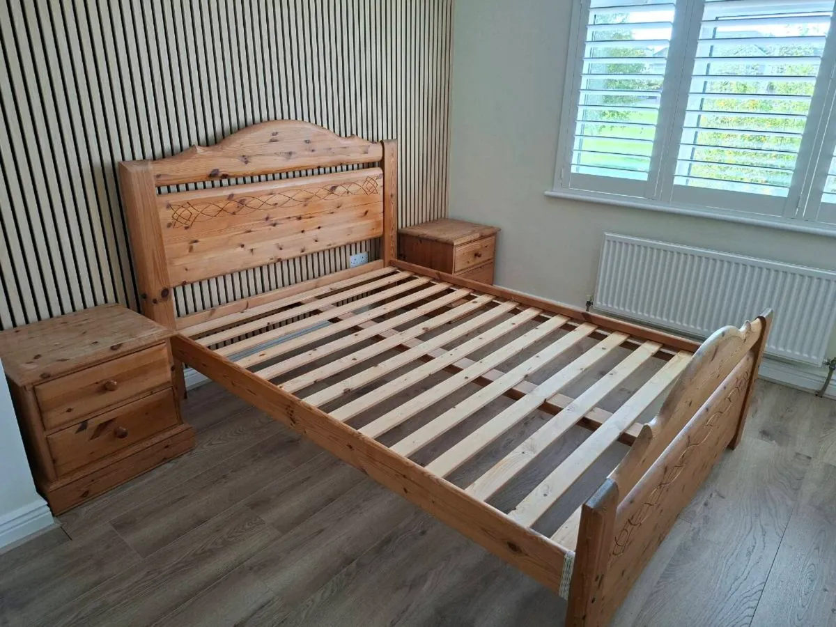 Contacht pine bed with lockers - Image 1