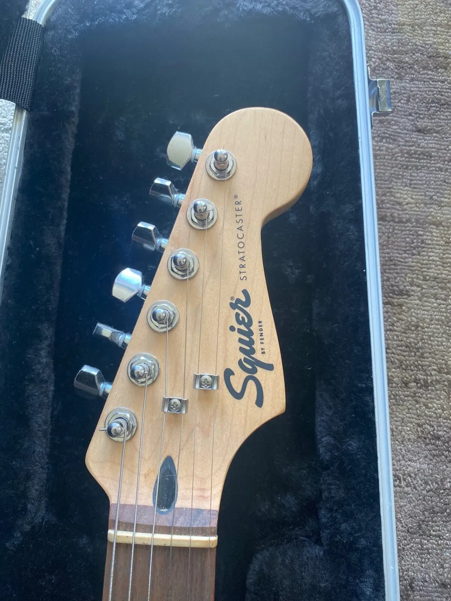 Guitar - Image 2