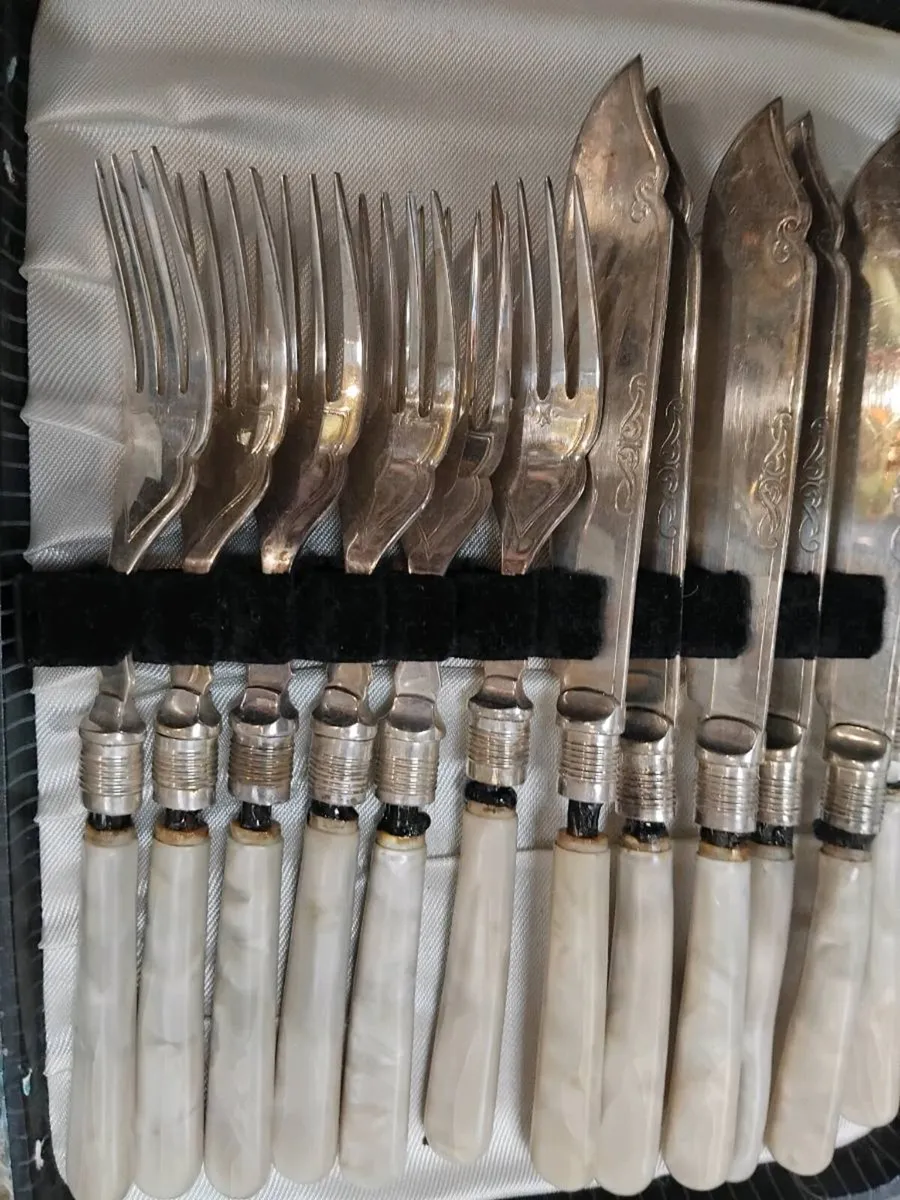 Antiques - Image 4