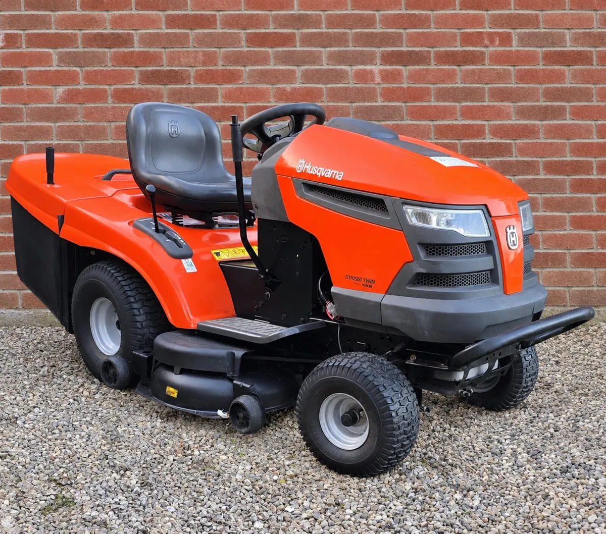 22HP HUSQVARNA - Image 1