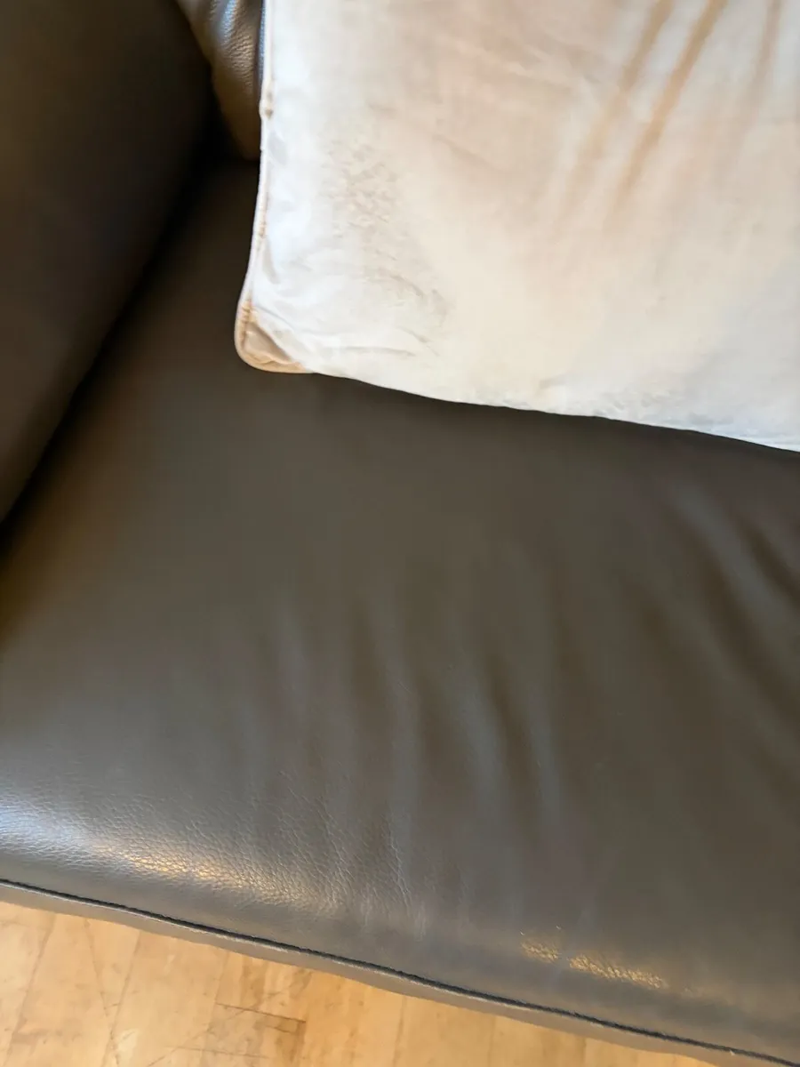 Leather couch grey - Image 3