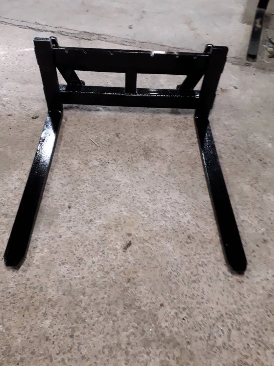 Pallet forks with euro brackets - Image 1
