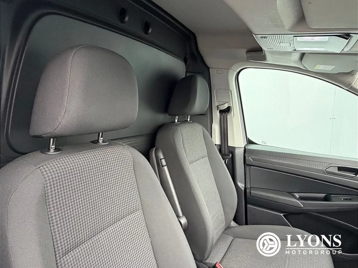 Volkswagen Caddy CADDY TDI 122HP AUTO - Image 4