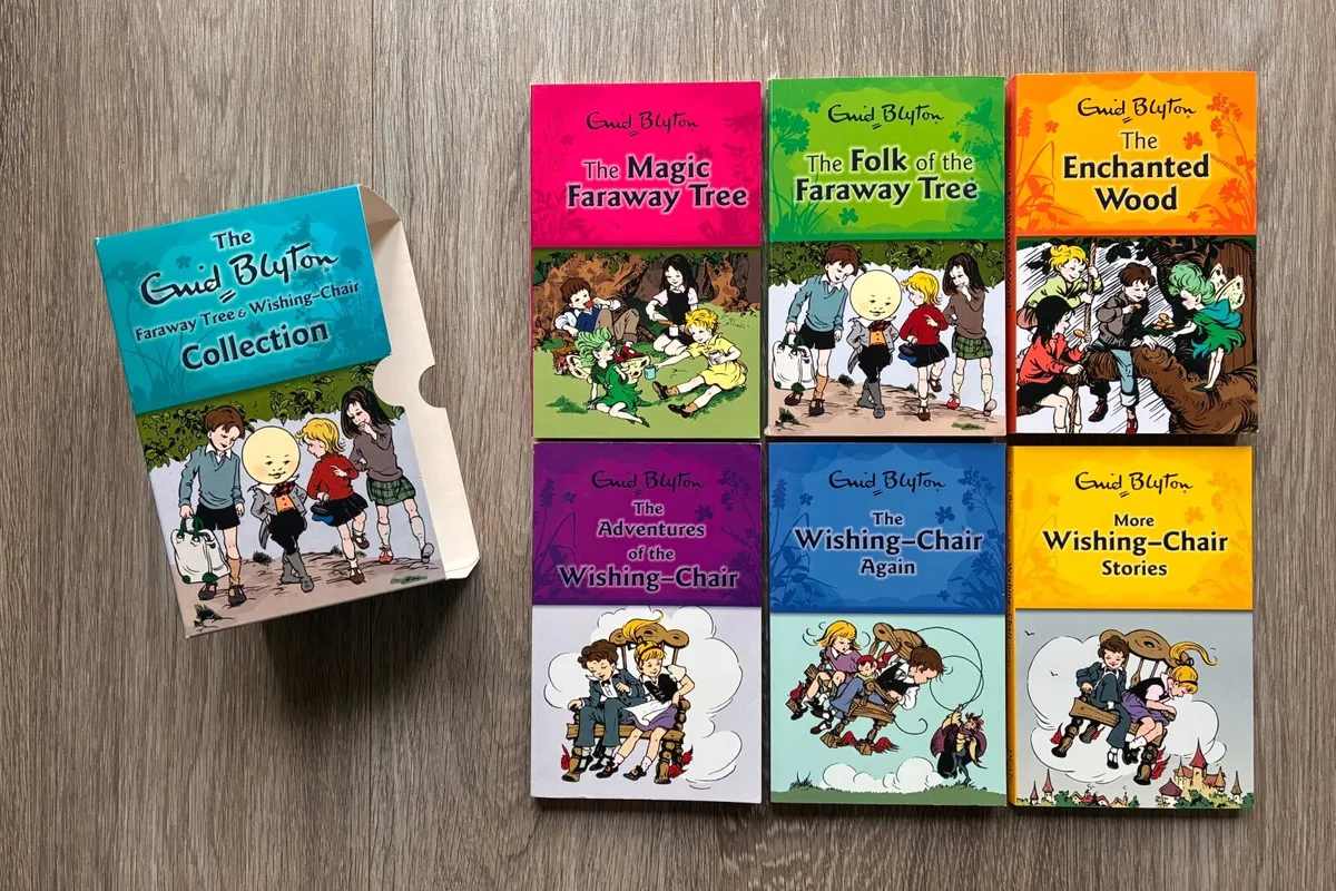 A collection of classic children's fantasy books w - Image 4