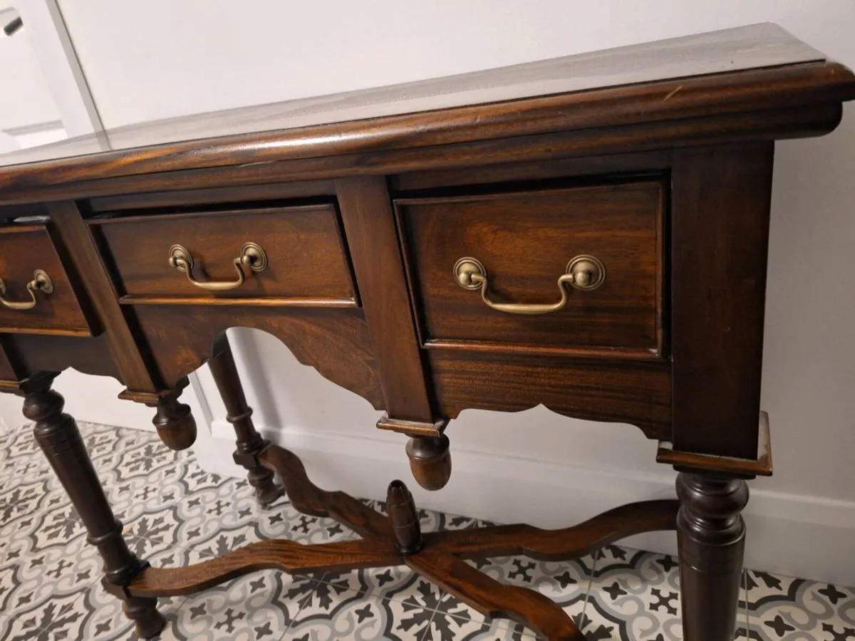 Console table - Image 2