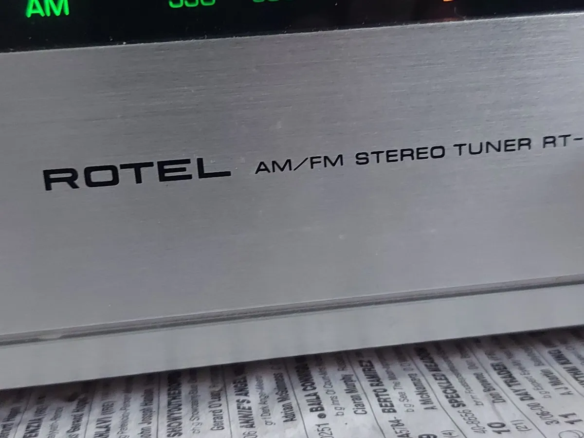 ROTEL AM-FM Stereo Tuner Model RT-322, - Image 4